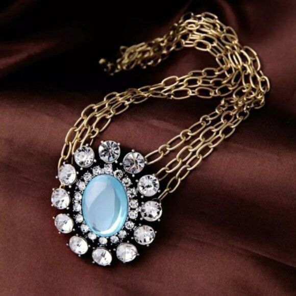 Blue Resin Rhinestone Crystal Floral 3 Layered Vintage Gold Pendant Necklace - Picture 6 of 8